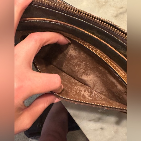 Louis Vuitton Wristlet - Picture 7 of 11